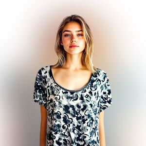 Simply Vera Wang green black floral blouse size XL tunic short sleeve round neck